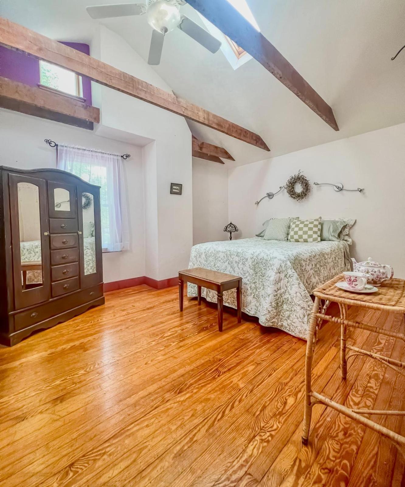 Holiday home Historic Downtown Gem *