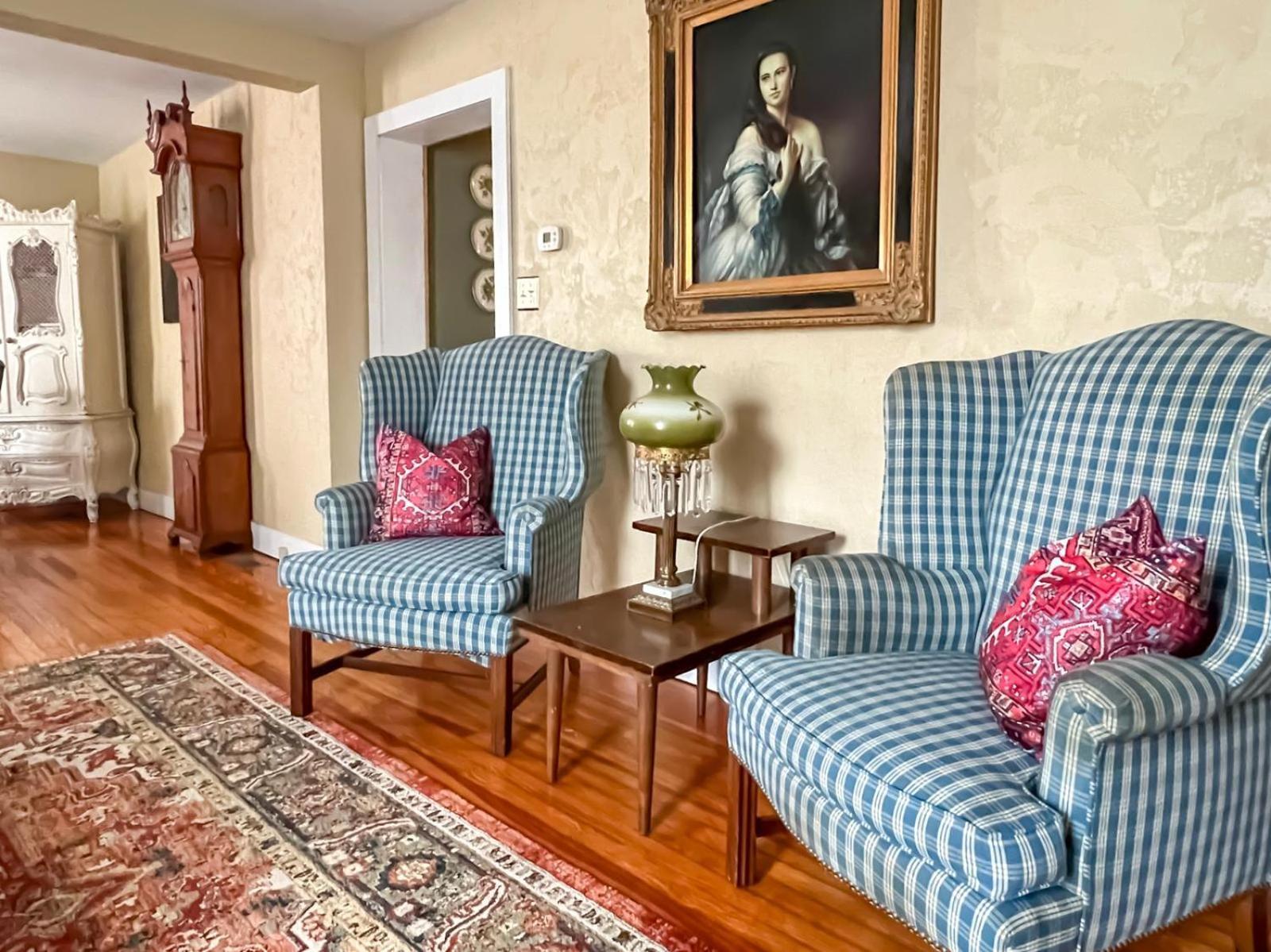 Historic Downtown Gem Holiday home